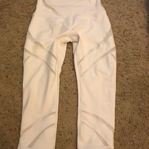 Lululemon Wunder Under HR Crop 21” Mesh Size 8